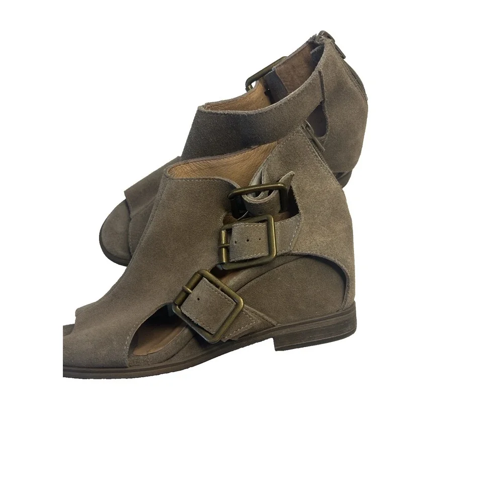 Chocolat Blu Women 8.5 Strappy Leather Gladiator Sandals Minimal Gray‎ Buckle